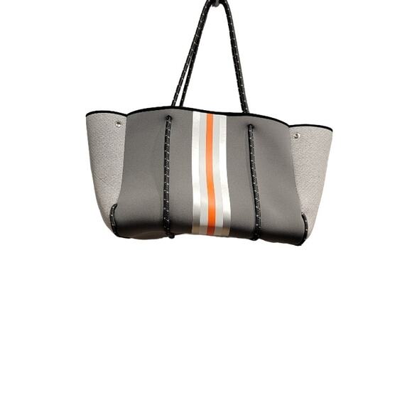 HAUTE SHORE Gray and Orange Shoulder Bag - Picture 3 of 13